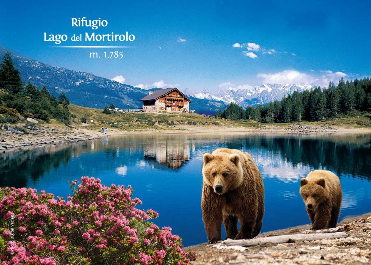 Rifugio Al Lago Del Mortirolo In Inverno Raggiungibile Solo A Piedi Monno Exterior photo